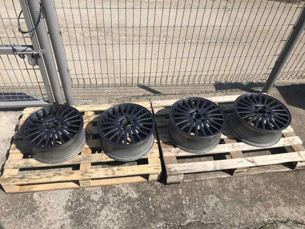 볼보16인치 카멜레온휠