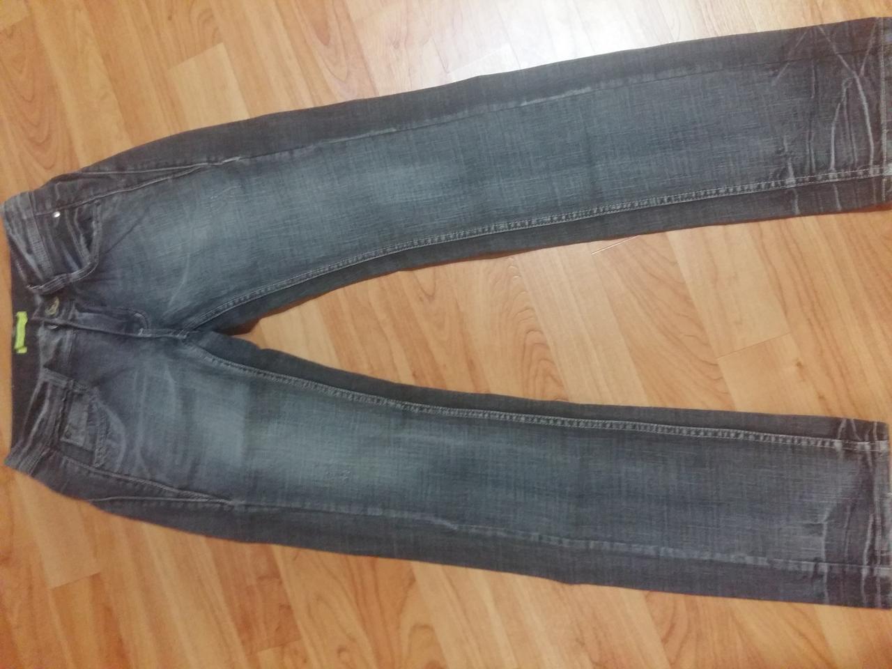 TOMBOY 새상품 데님바지입니다 (택있슴)