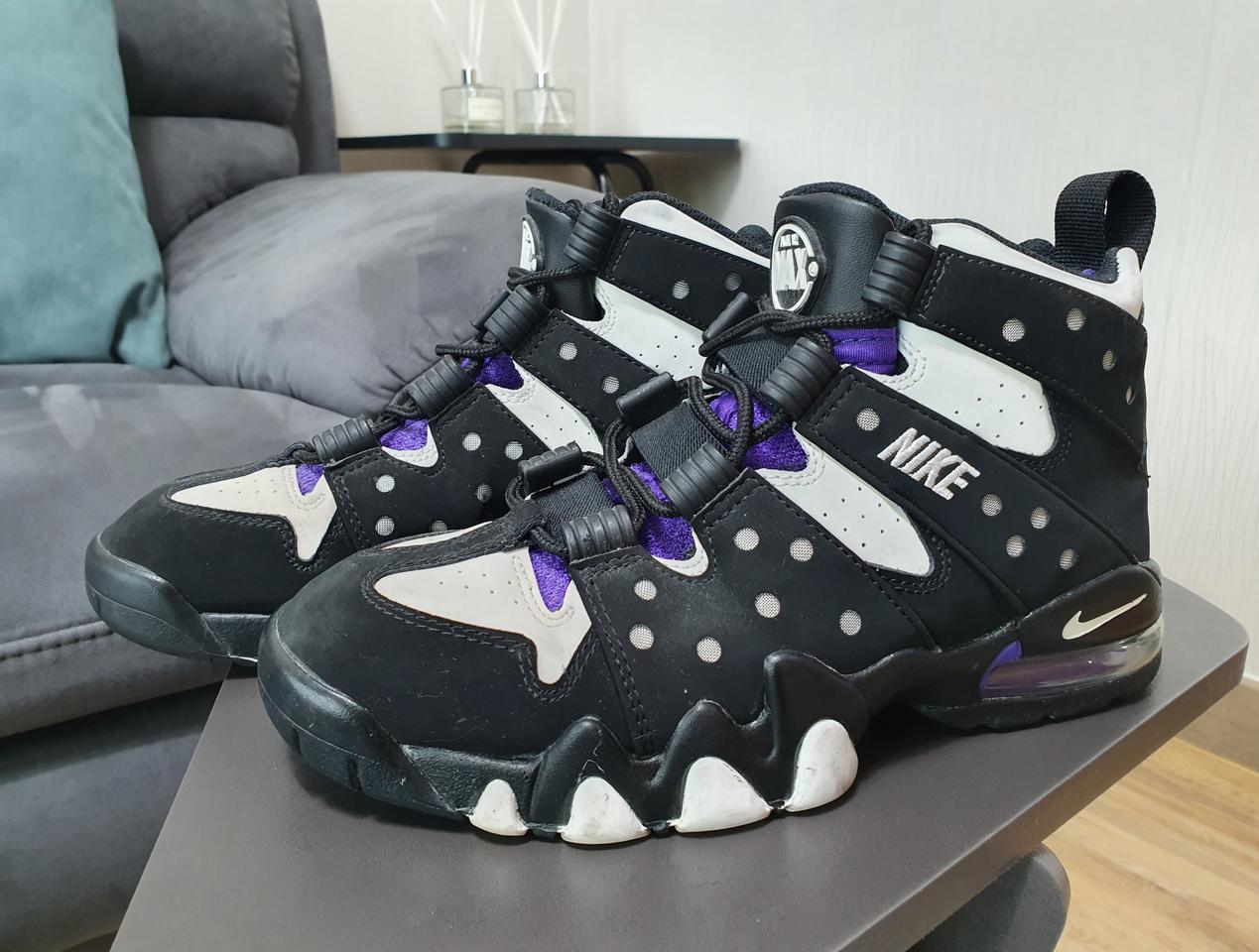 < GD가 착용했던 동일 제품 > 나이키 에어맥스 찰스바클리 검흰보