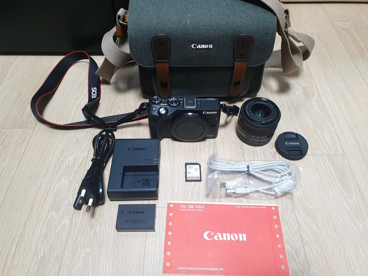 캐논 m3 미러리스 블랙 15-45mm 세트 팝니다!! A급