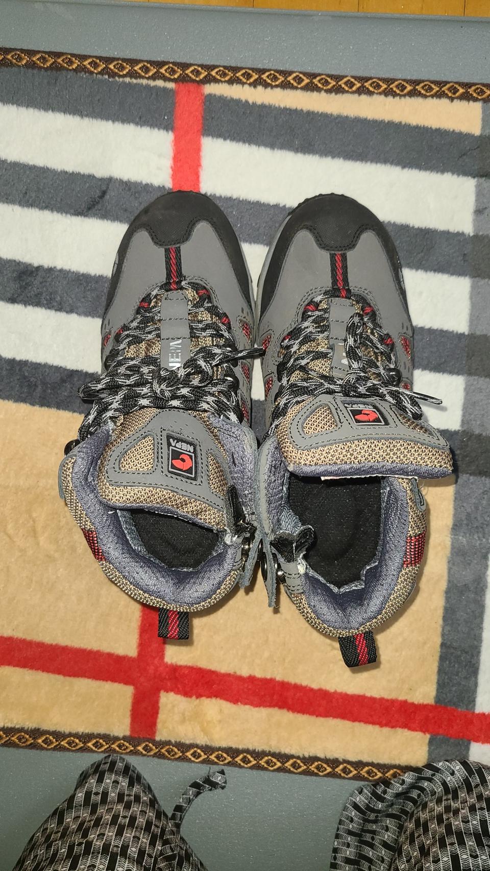 네파 안전화 240mm