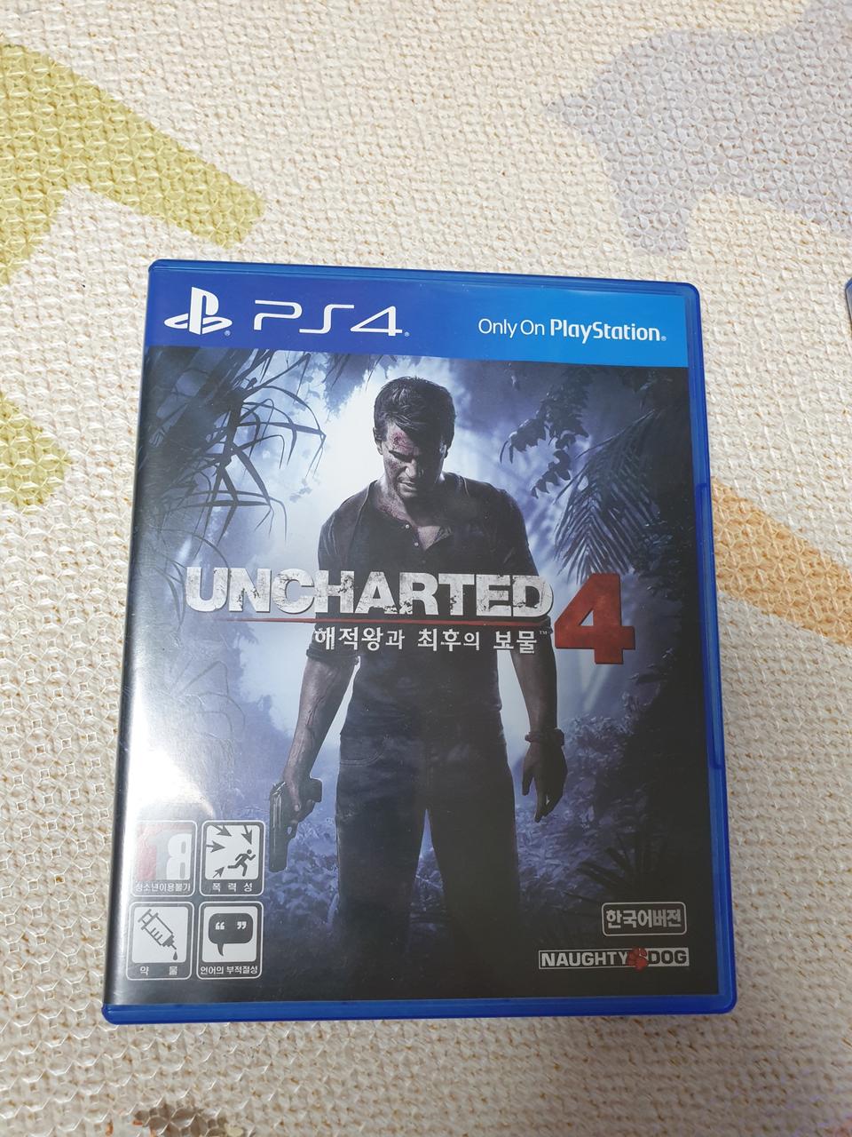 플스4 언차티드4 해적왕과 최후의 보물 팝니다.