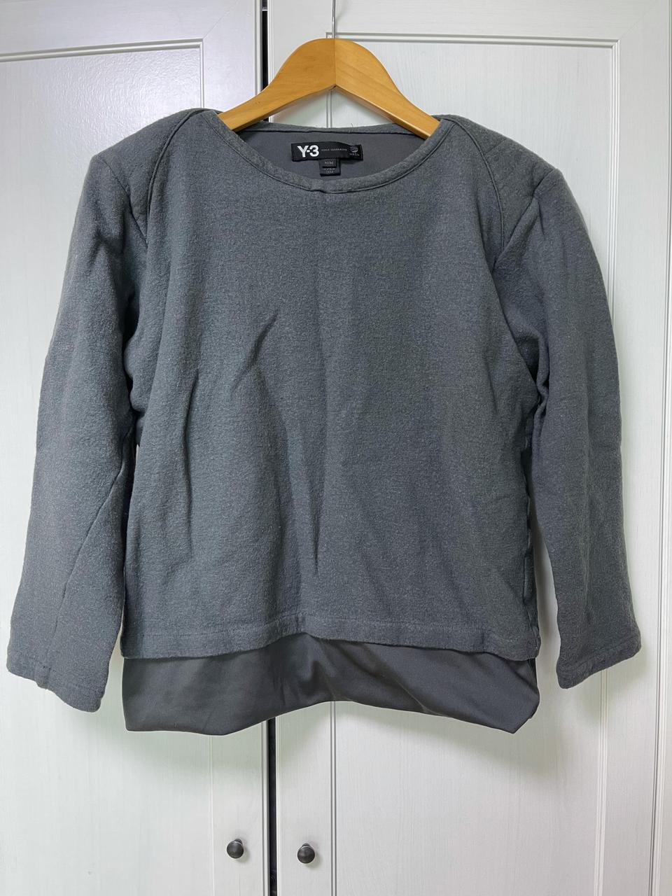 Y-3 여성용 맨투맨 팝니다.