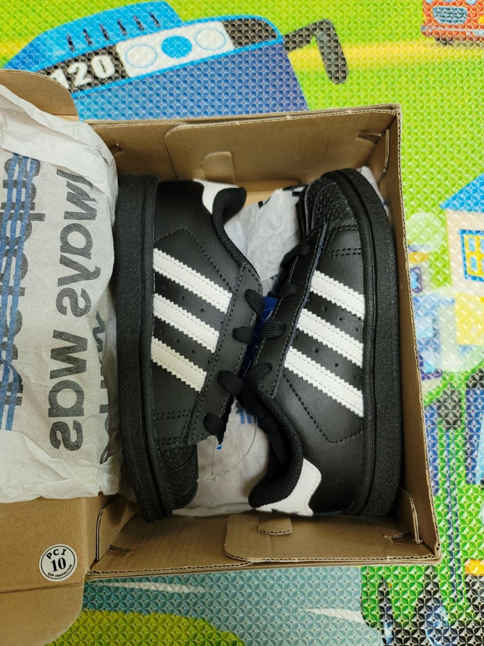 아디다스 키즈 정품 슈퍼스타 운동화 145사이즈 새상품