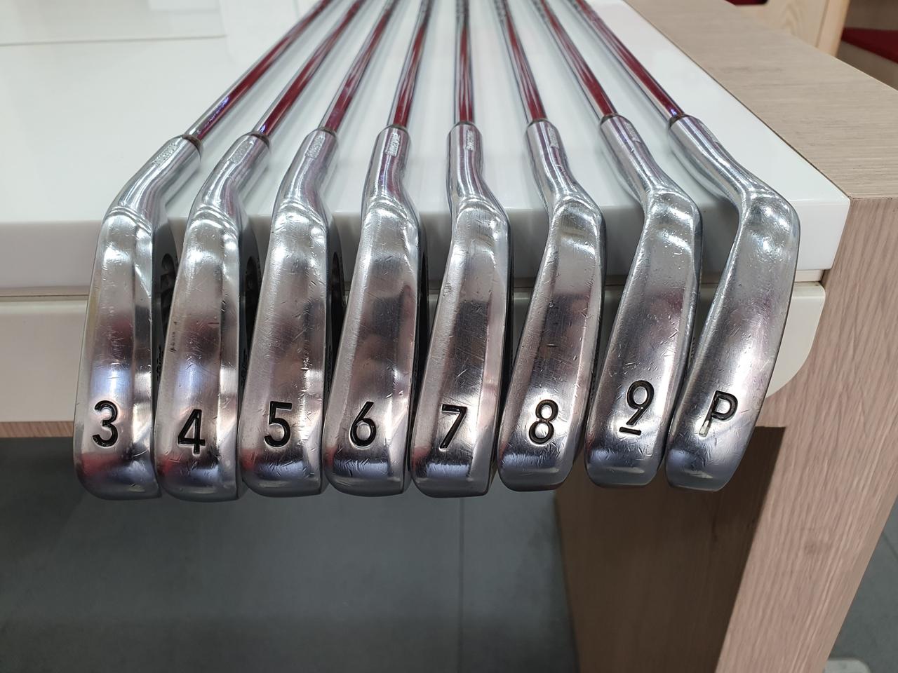 투어스테이지 V7000 아이언 3~P 풀셋트