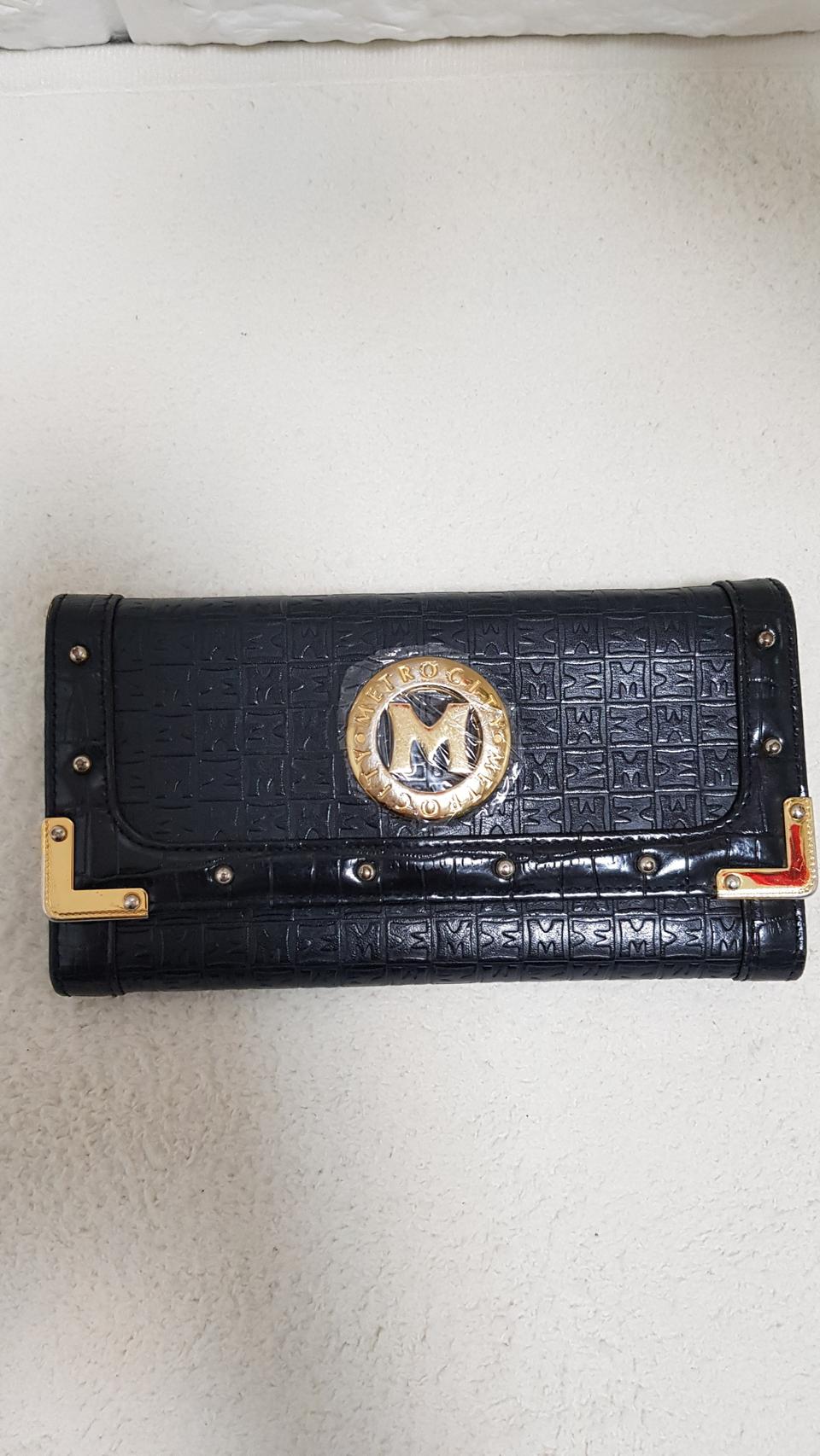 안전 METROCITY 메트로시티 장지갑/ 정품.