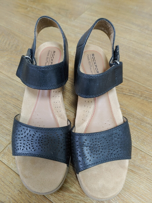 (상태최상)락포트 정품 리얼가죽 샌달 245