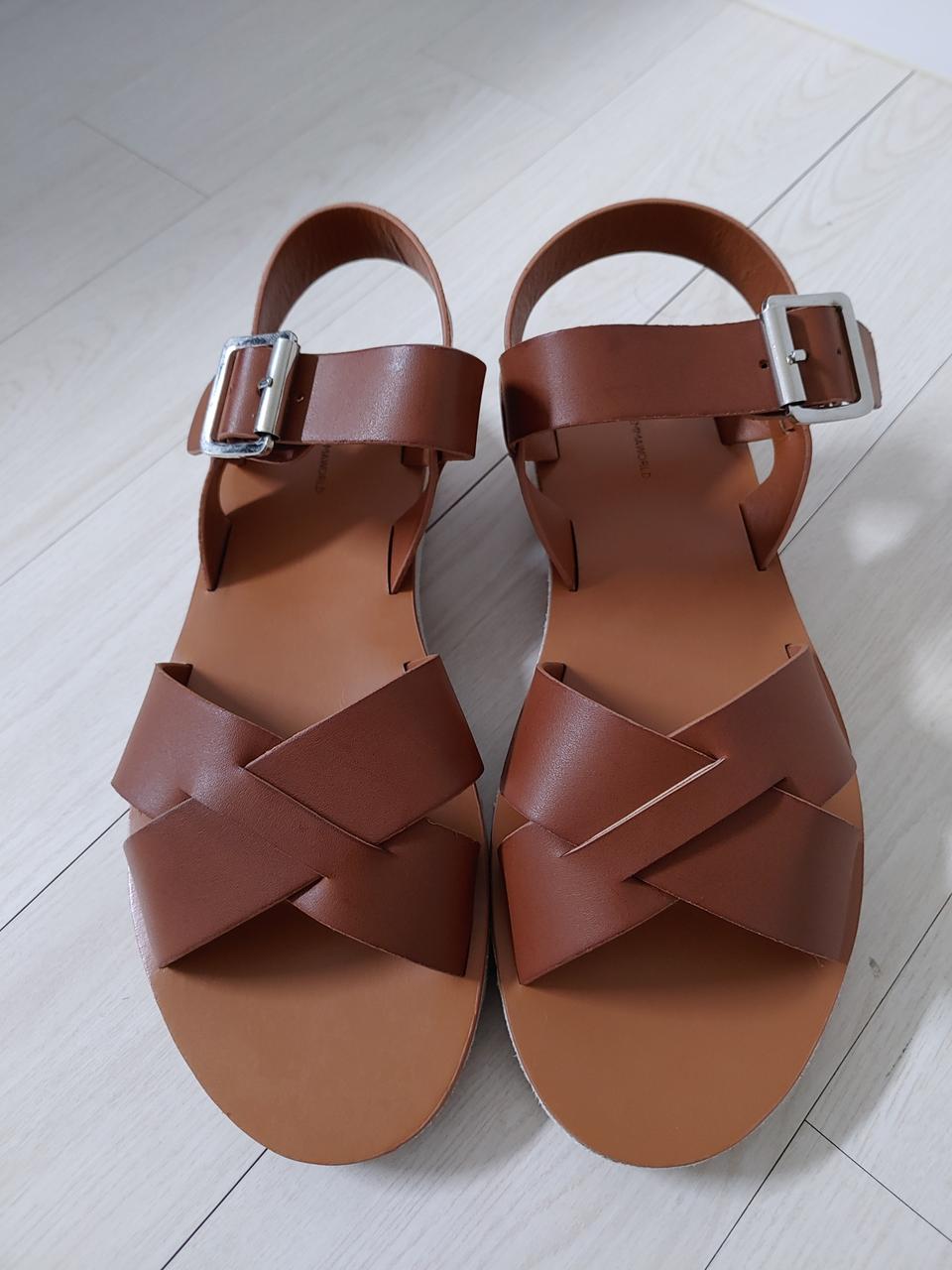 새상품)브라운 샌들