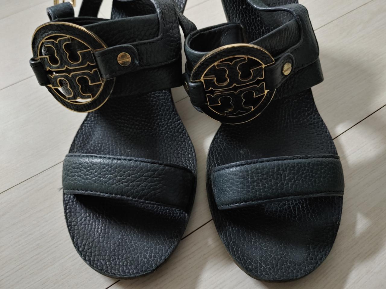 정품)토리버치 245