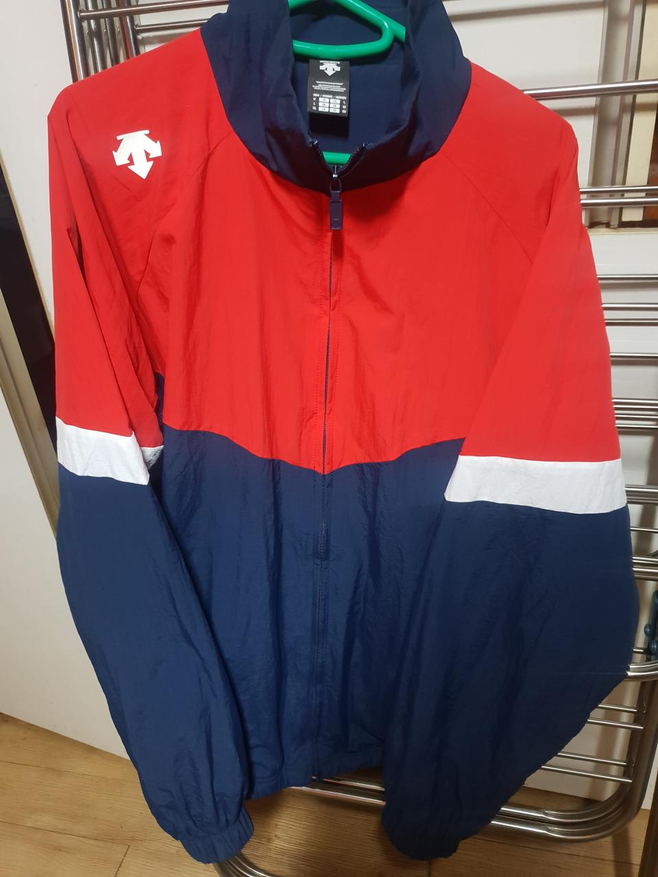 데상트 바람막이 105사이즈