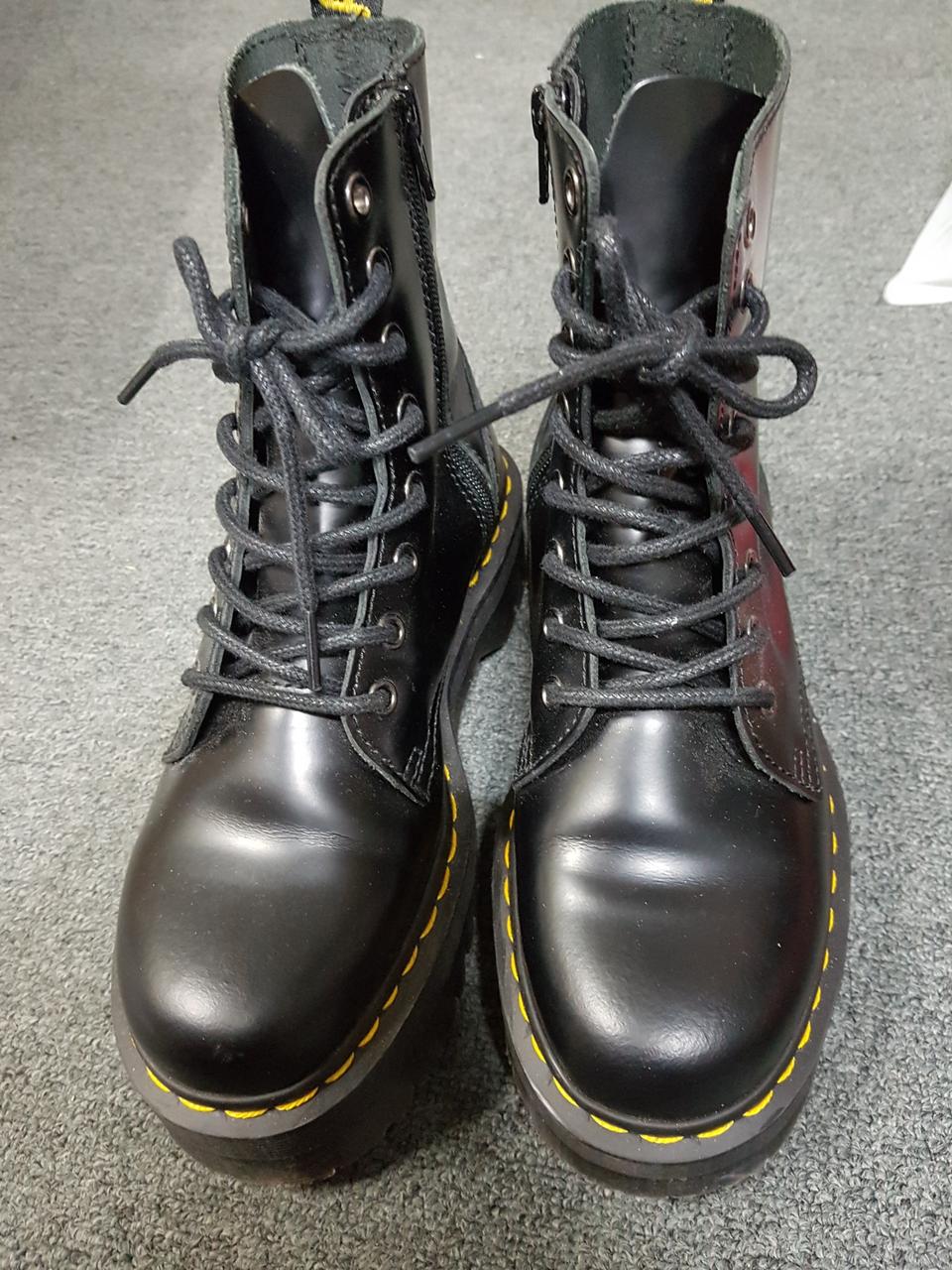 오늘만할인ㆍ미사용.새상품)닥터마틴 제이든 8홀 (uk4)