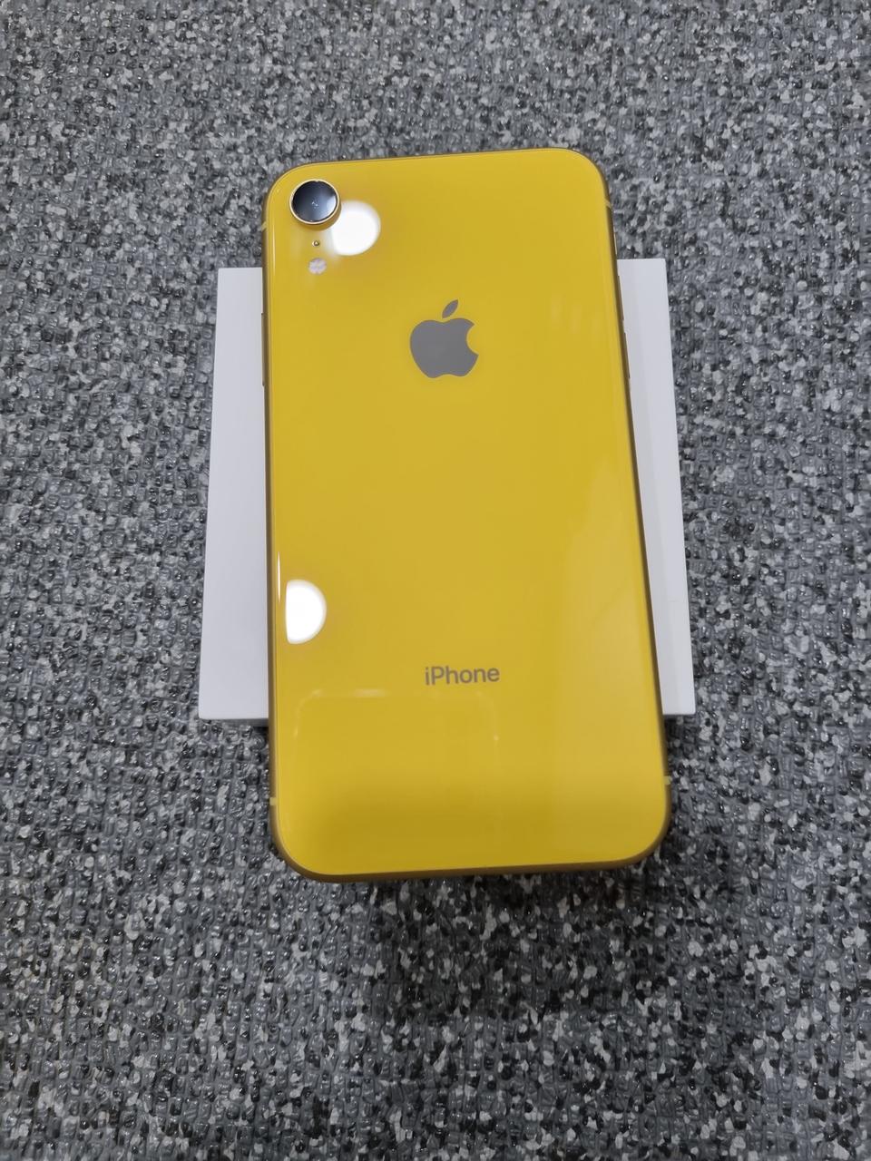 아이폰 XR 64GB 엘로우 팝니다!