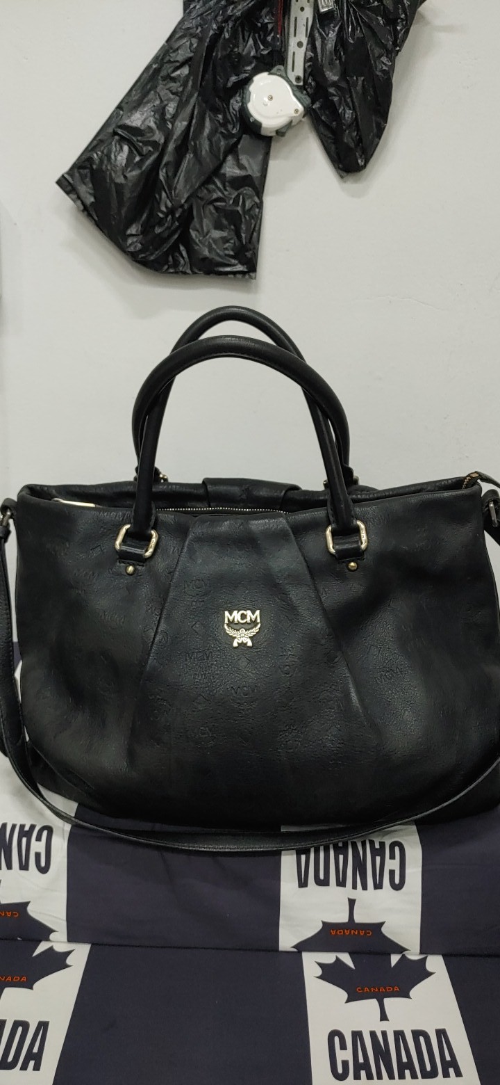 mcm정품 가방..하자있음