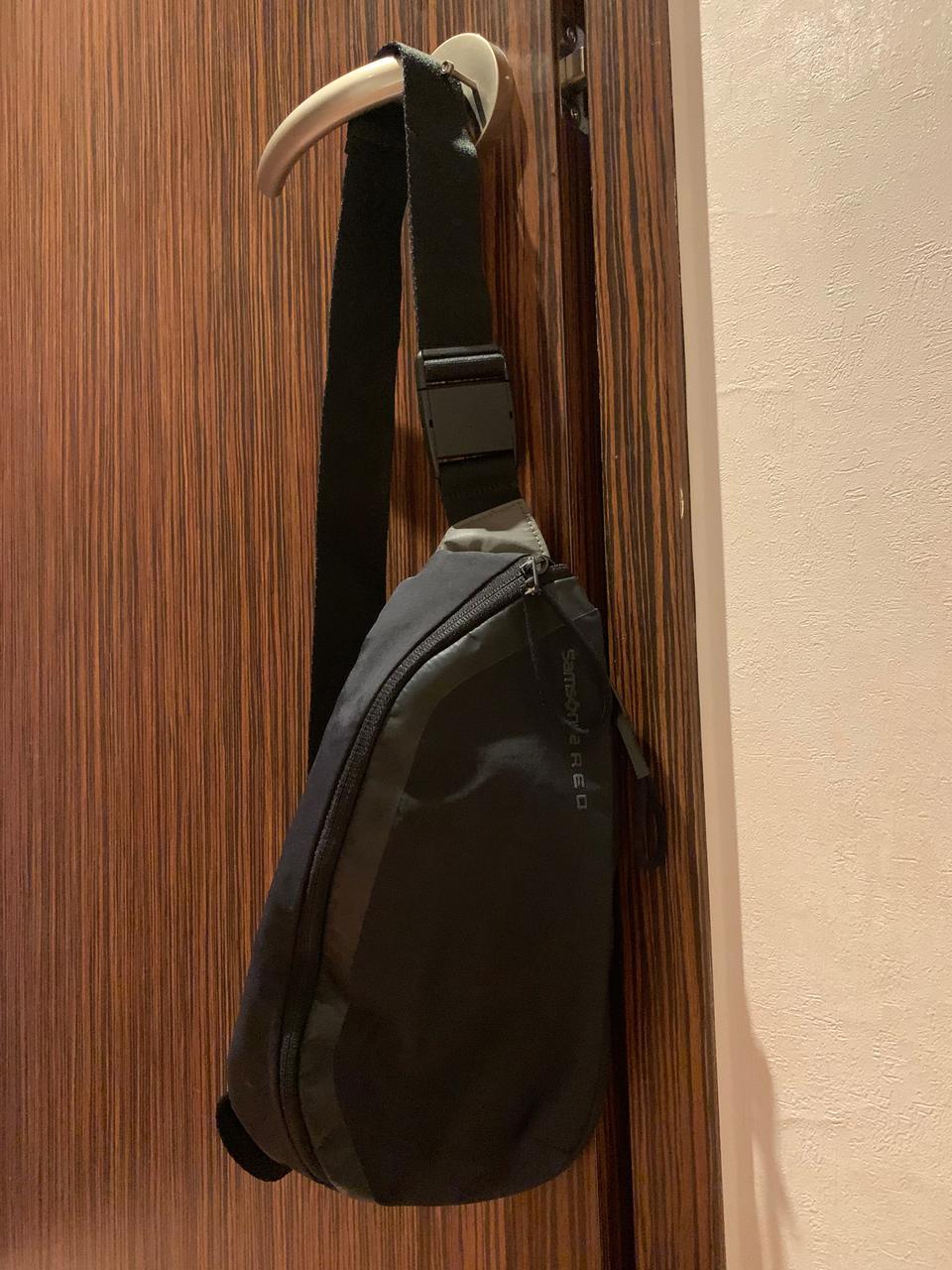 쌤소나이트 레드 슬링백/웨이스트백