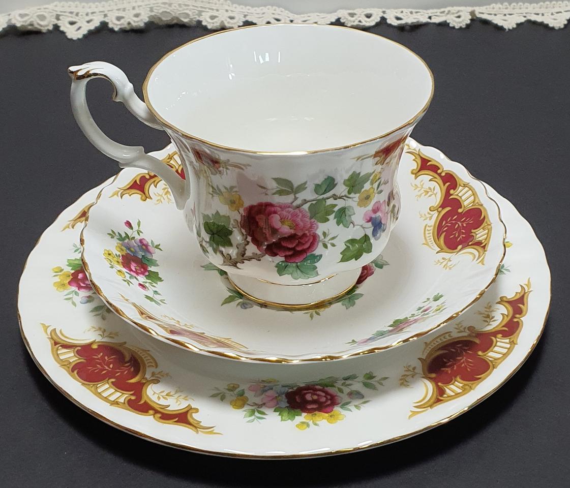 로얄알버트 chatelaine