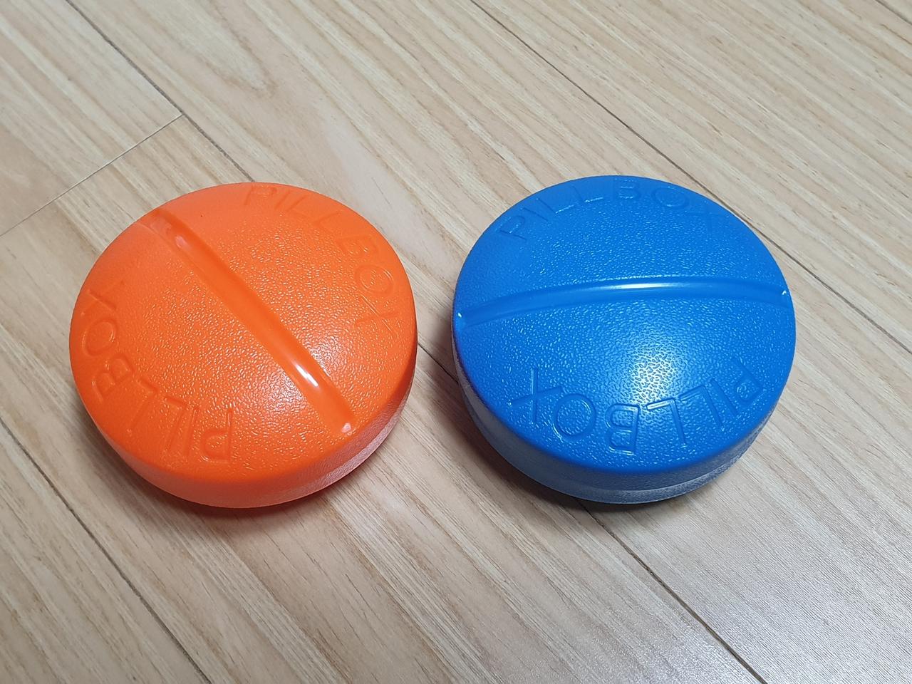 알약 모양 약통 2개 (일괄)