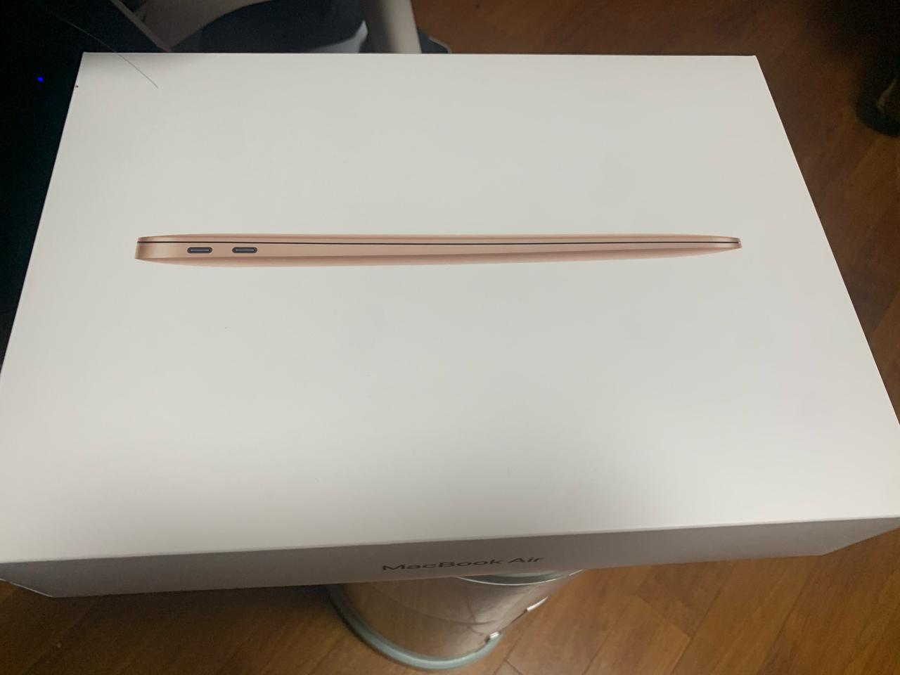 2020 9월 생산 맥북에어 팝니다