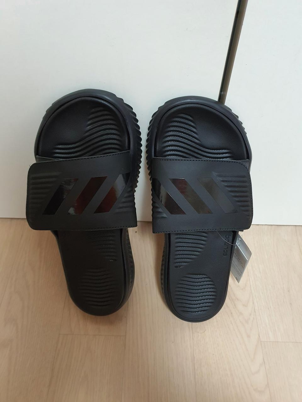 아디다스 알파바운스 팝니다