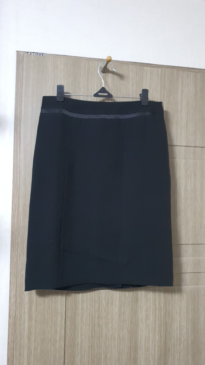 검정기본스커트