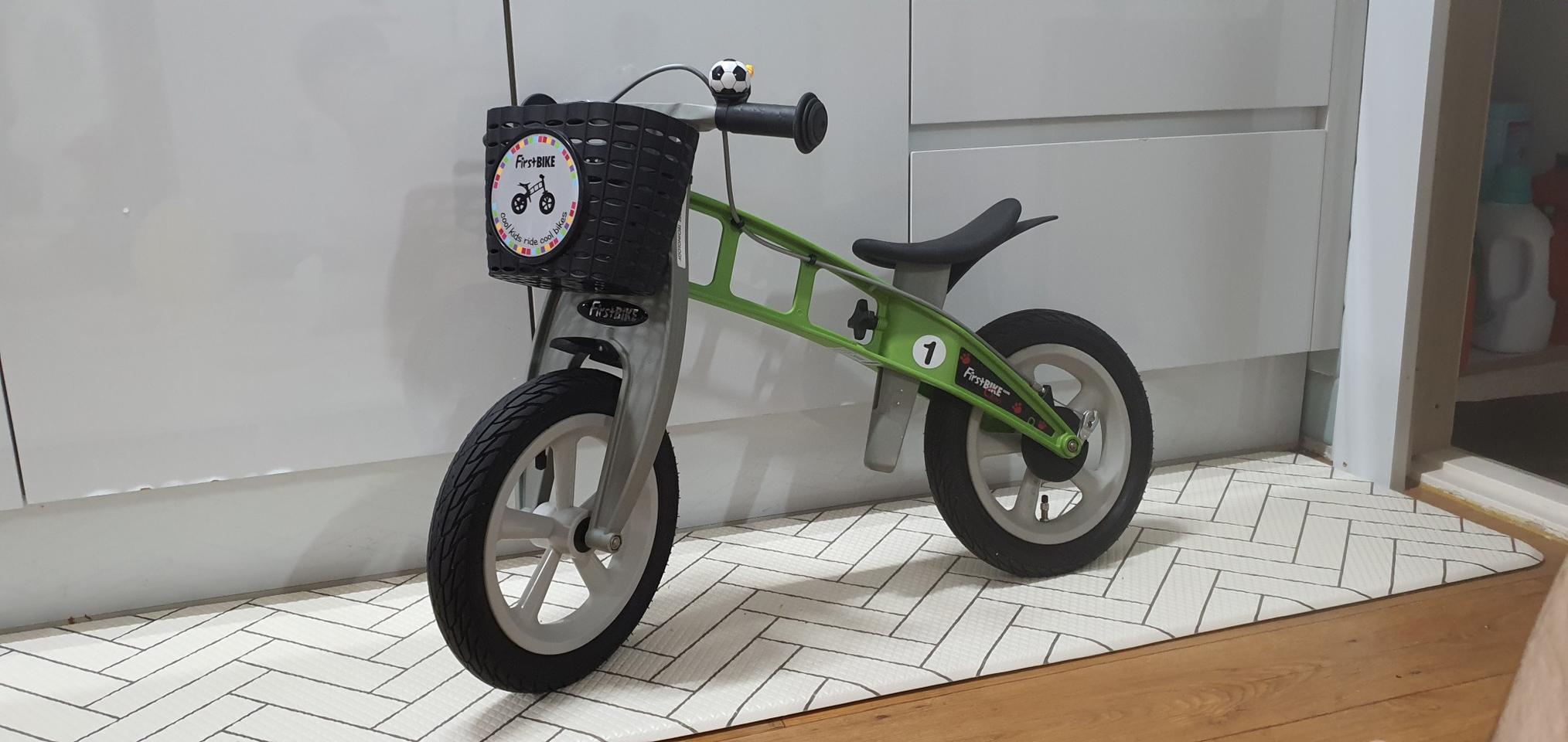 퍼스트바이크 페달없는 두발 자전거 밸런스 바이크 판매합니다