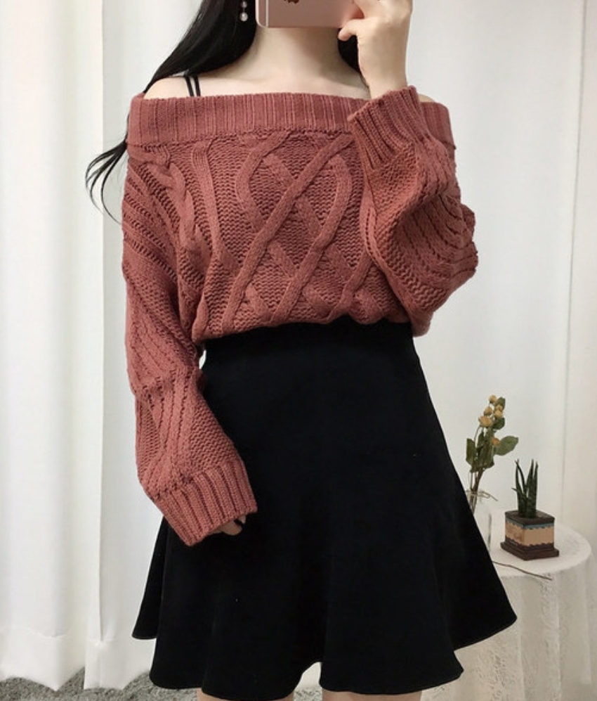 썸데이즈 딥핑크 오프숄더 꽈배기 니트 봄 가을 겨울 데이트