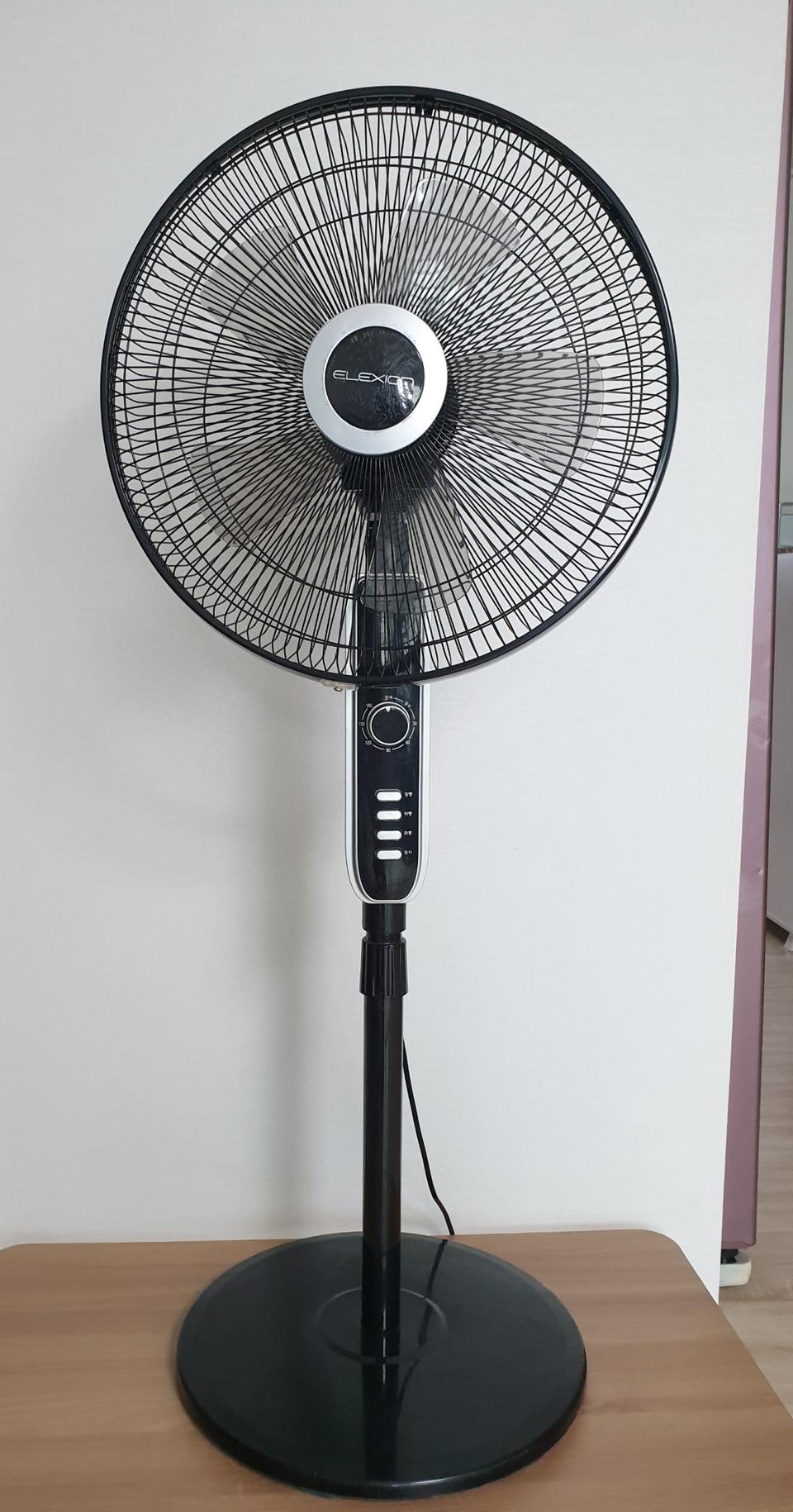 키큰 선풍기 일렉시온
