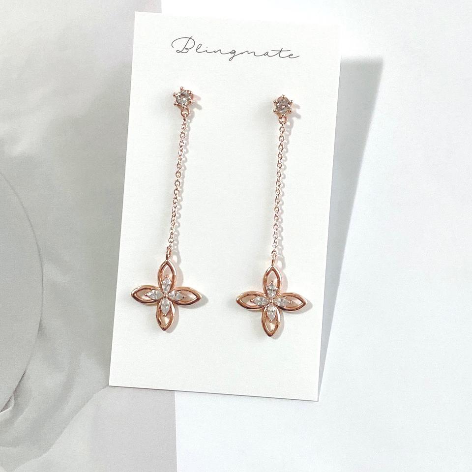 플라워 체인롱드롭귀걸이 은침