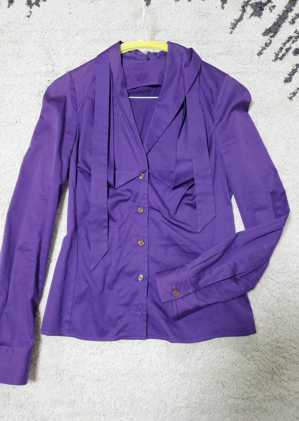 비비안웨스트우드 리본브라우스(레드라벨)