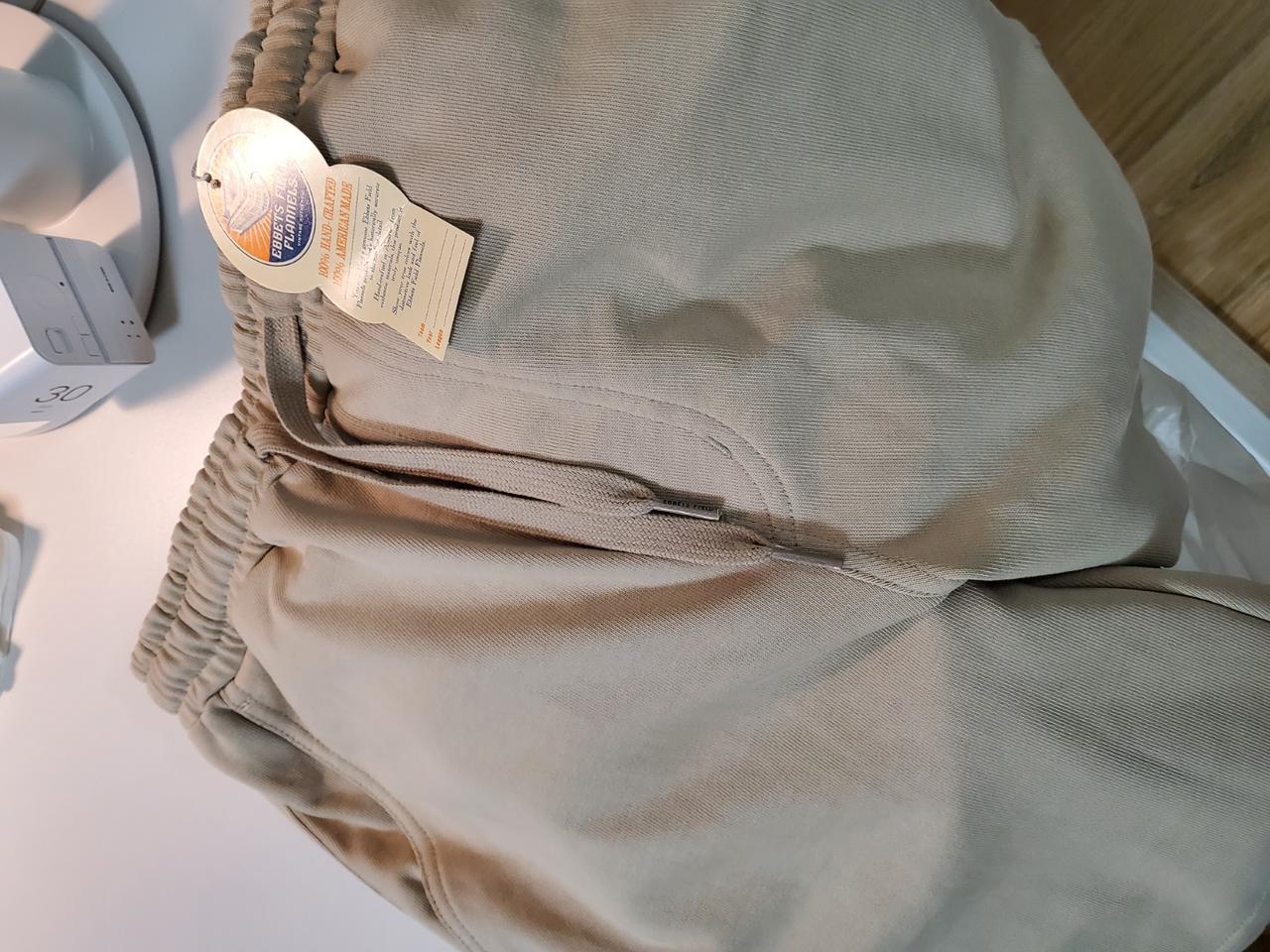 이벳필드 [EFF X MG] 플래그 엔젤 숏 팬츠L