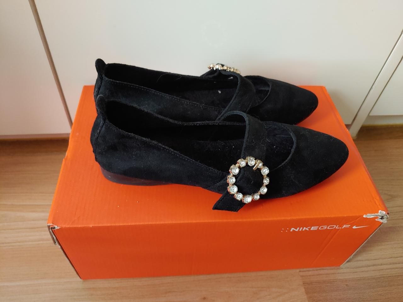 스웨이드 큐빅단화