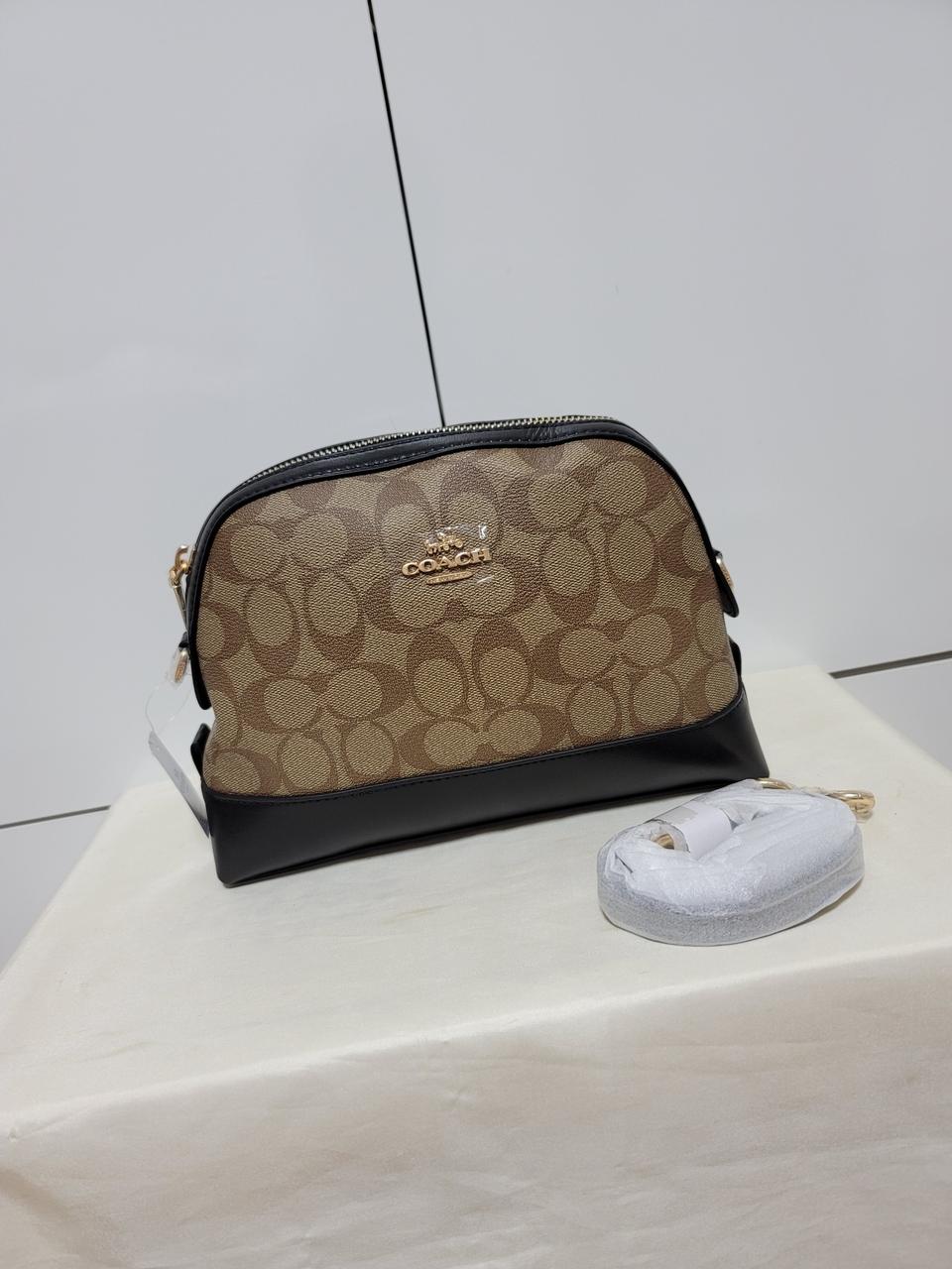 새것) 코치 돔시그니처 크로스백