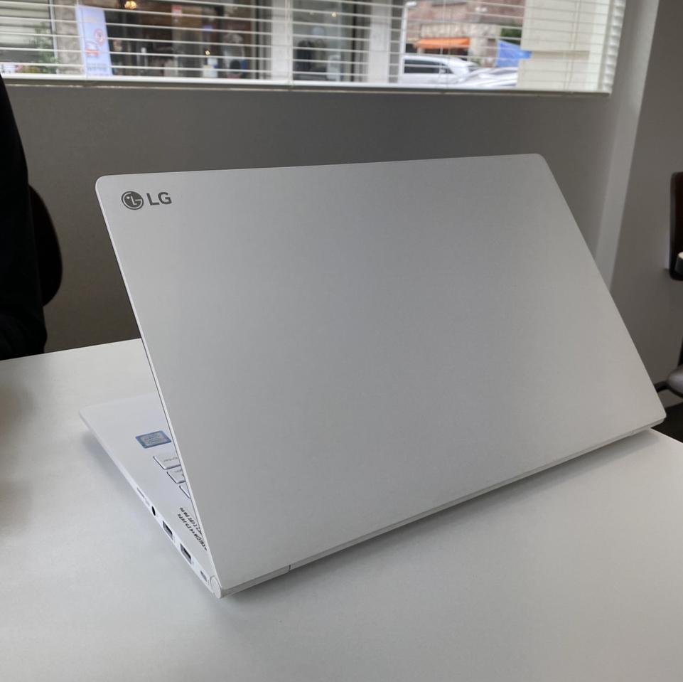 LG 엘지그램 i7/512GB/8GB 15.6인치 화이트 노트북