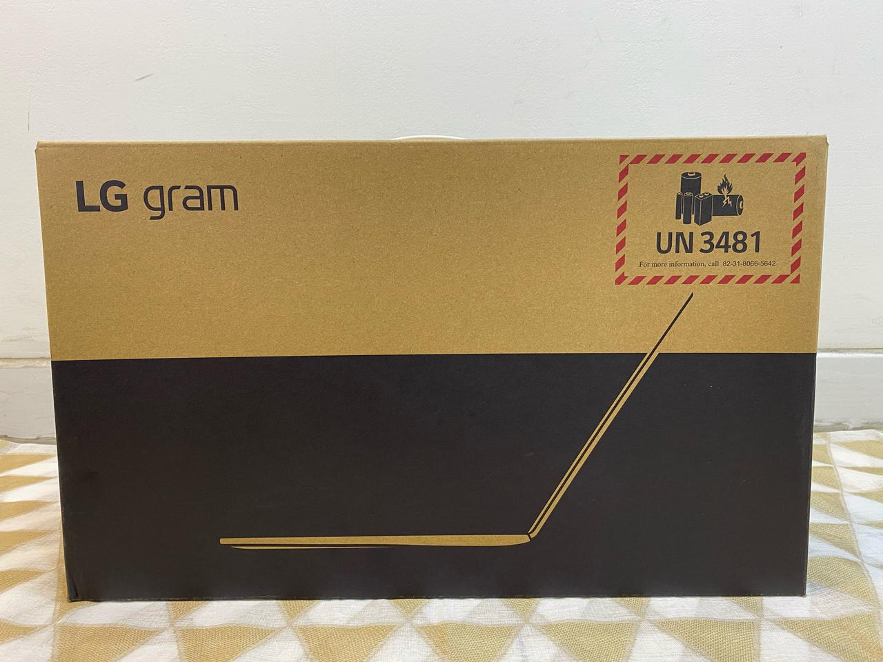 LG그램 노트북 (14Z995-VR3DL) 미개봉 판매합니다.