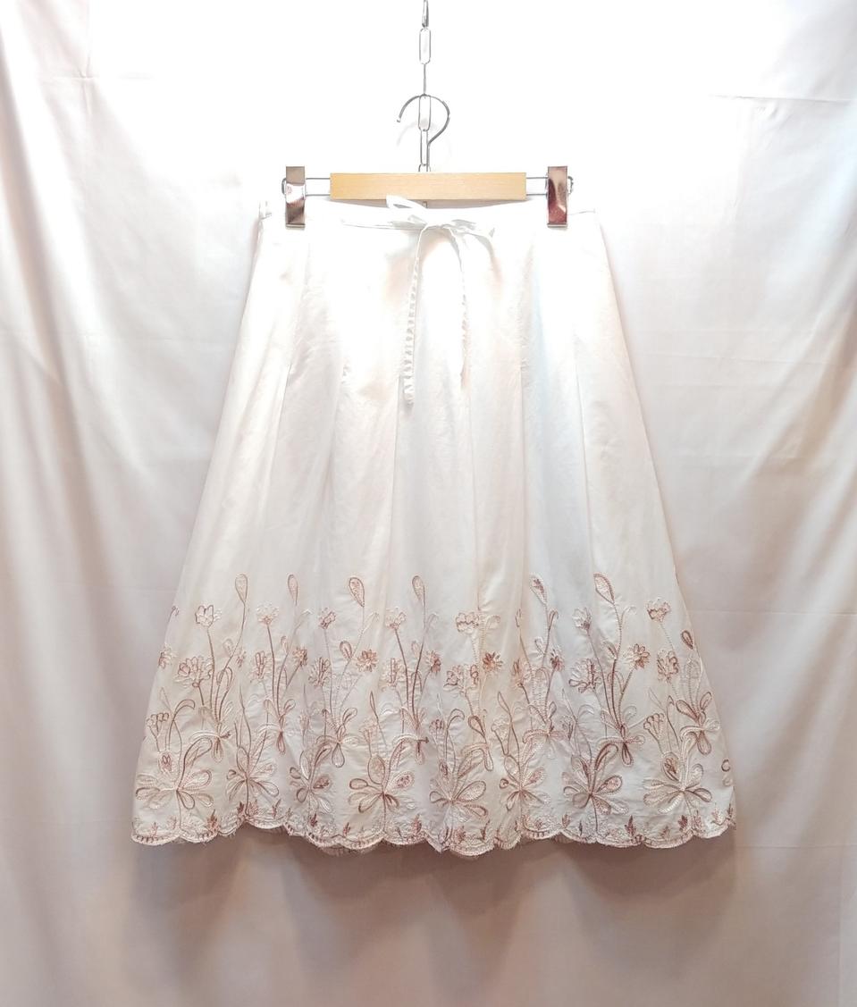 코튼 자수 스커트