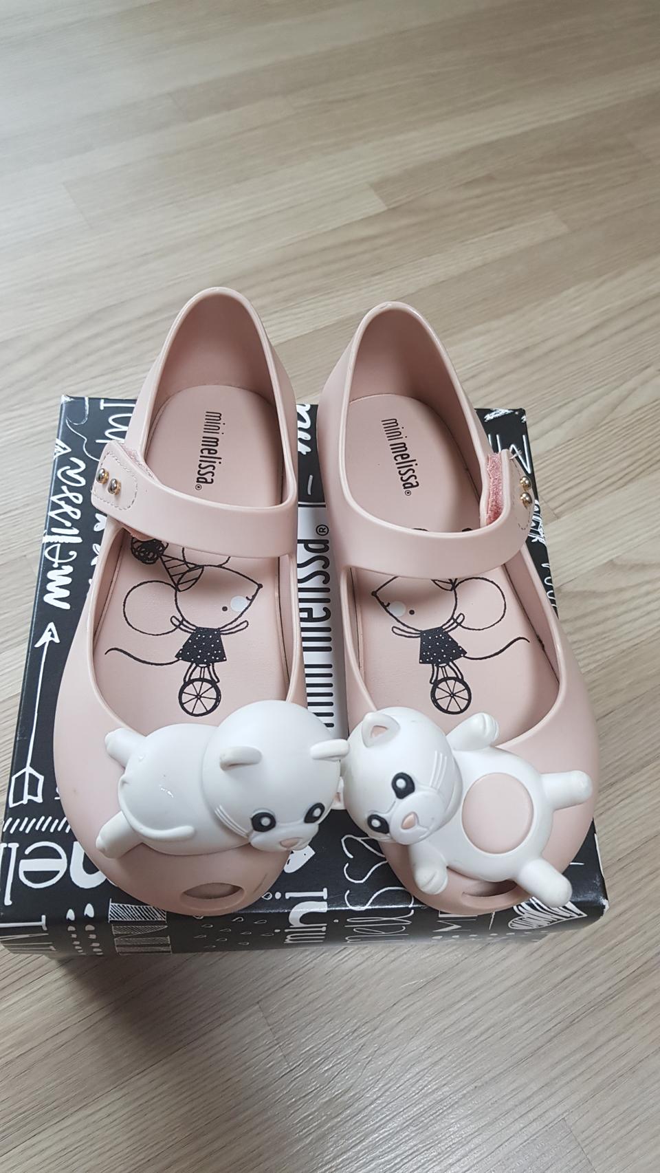 미니멜리사  여아샌들 11사이즈 팔아요(180사이즈)