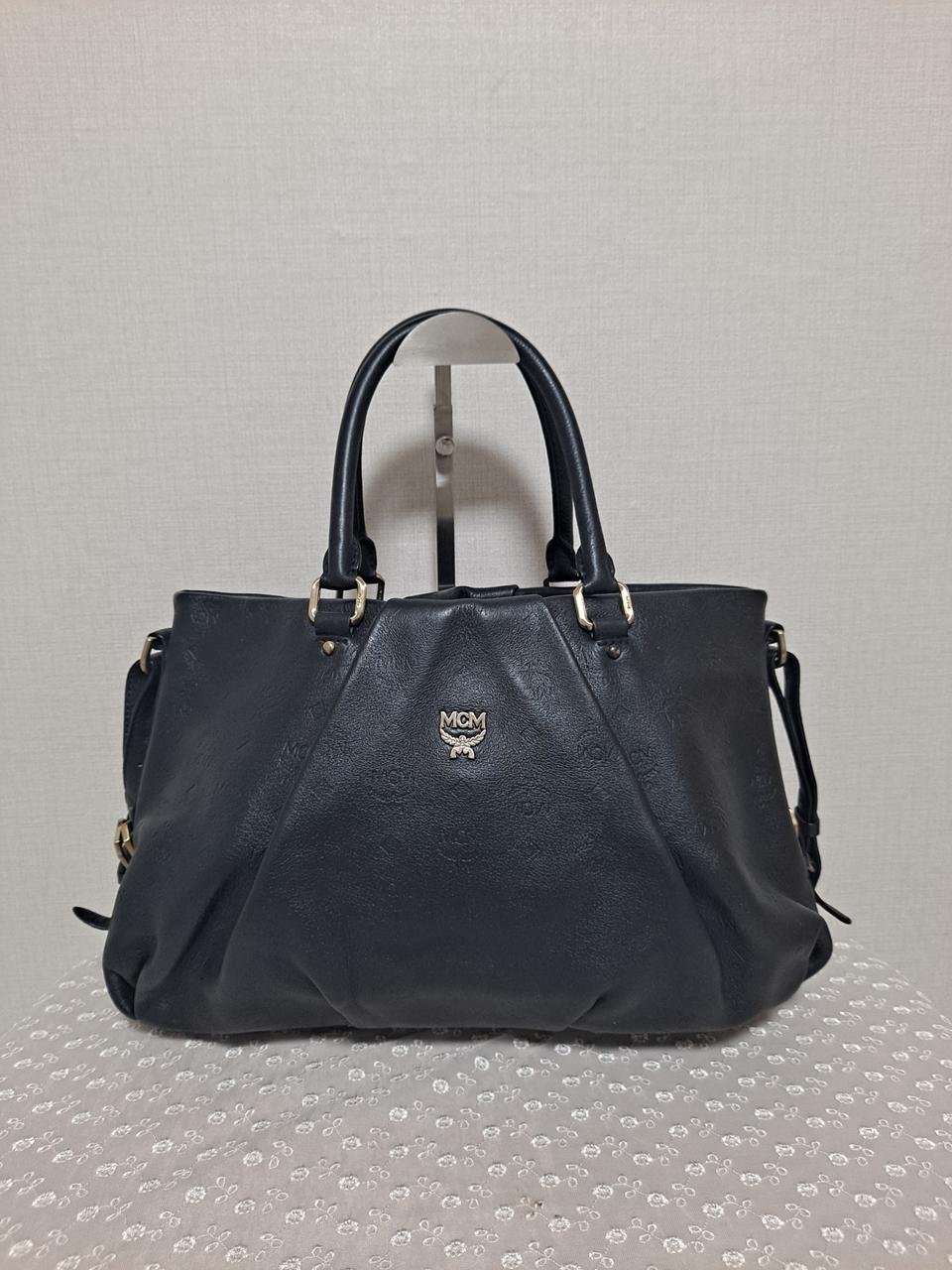 정품  MCM  가죽 크로스