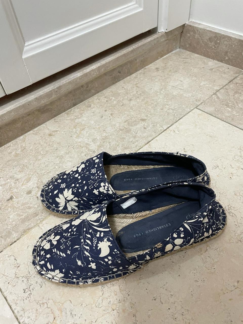 GAP 갭 에스파듀 슬립온 225