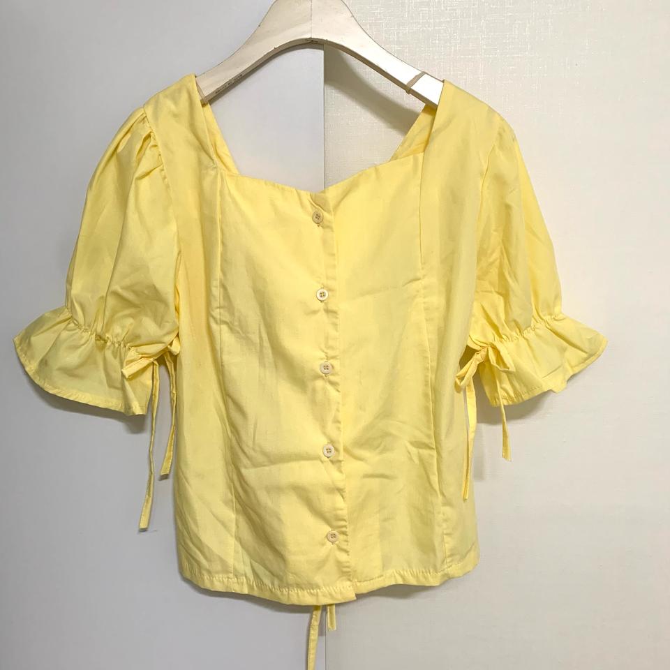 새옷/ 스퀘어넥 코르셋 퍼프리본 블라우스