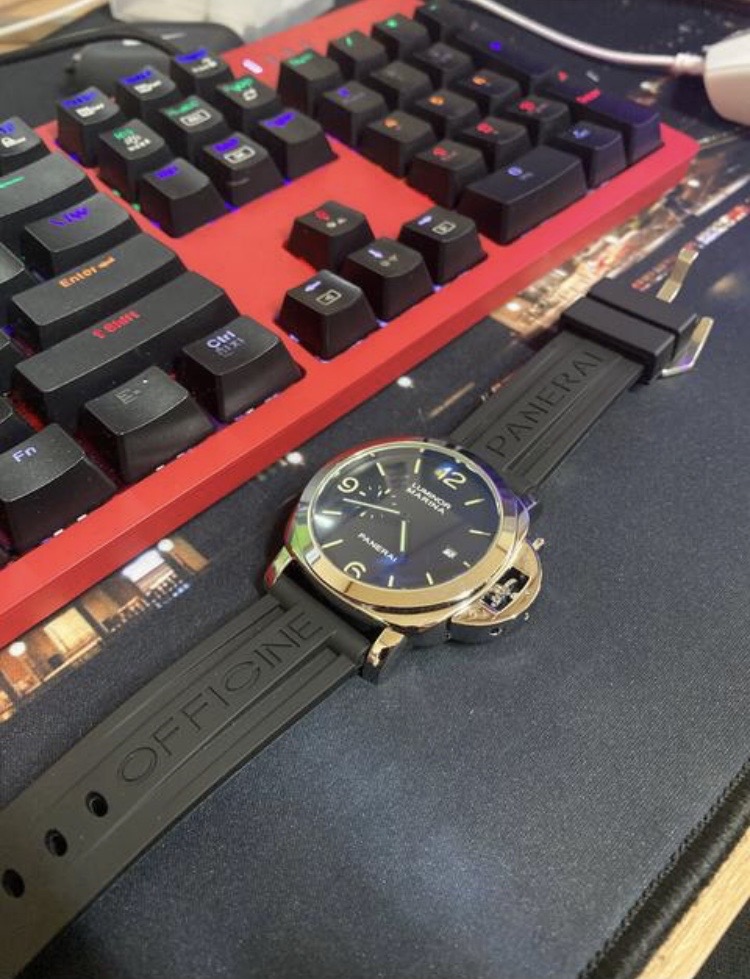 파네라이 시계 판매