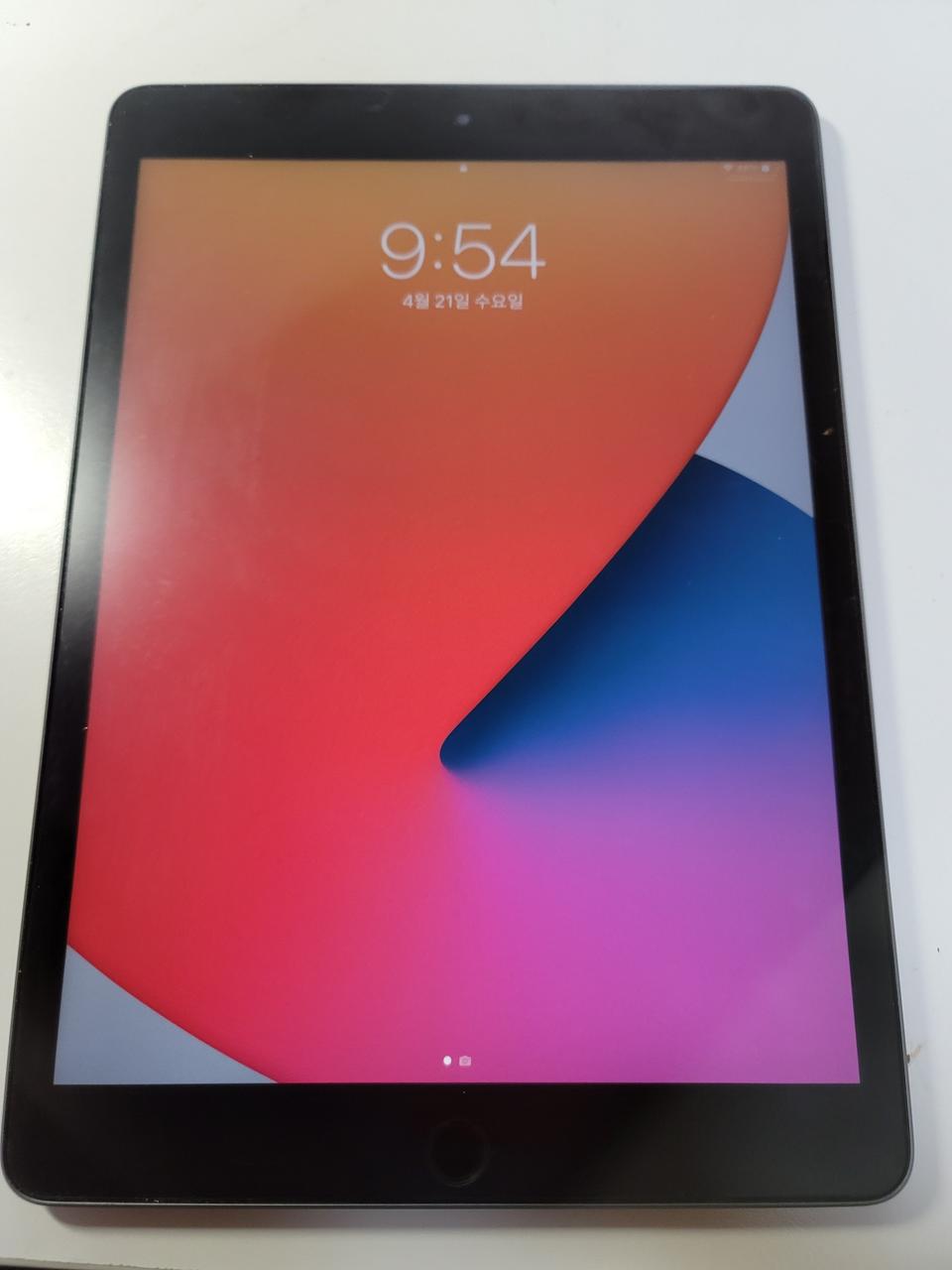 아이패드 7세대 32기가 스그 와이파이 풀박 팝니다