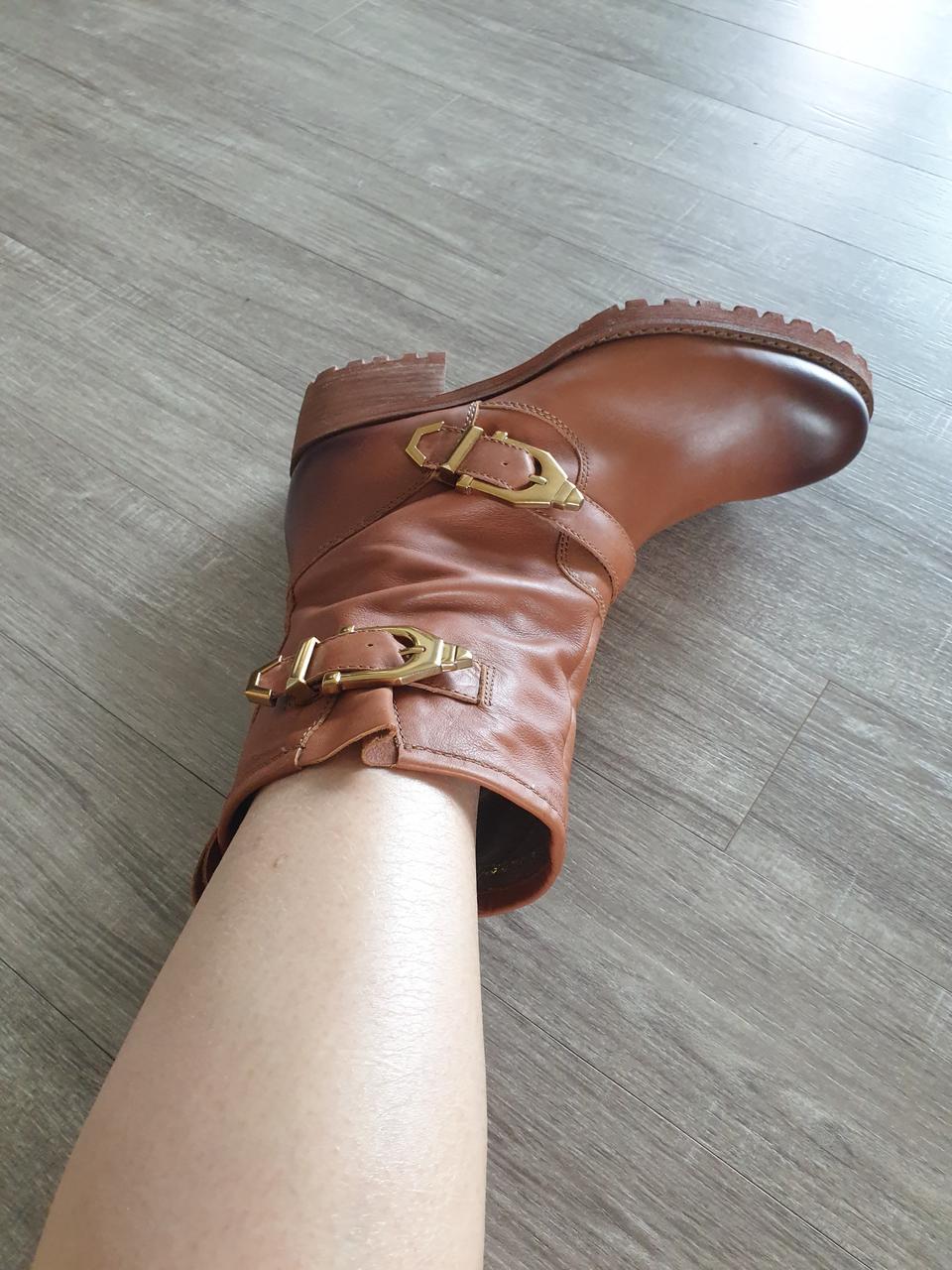 스타카토 부츠 240ㅡ새제품