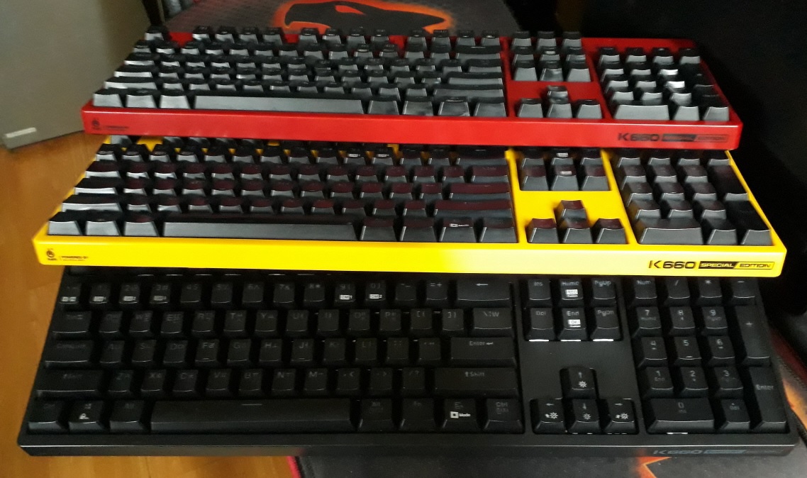 엡코 헤커 K660 스페셜 기계식키보드 청축 2가지색상 팝니다