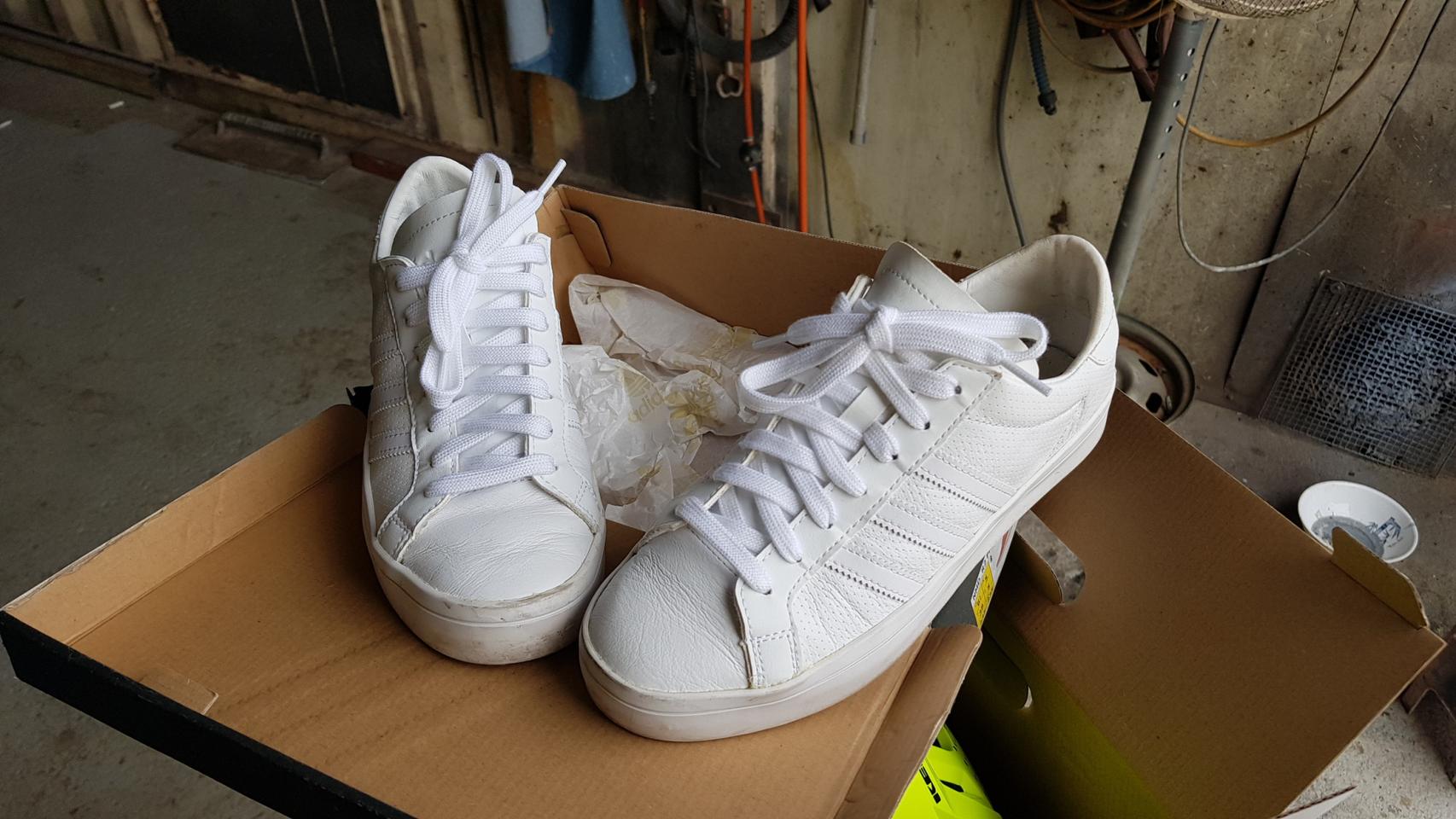 아디다스 스니커즈 여성용 235