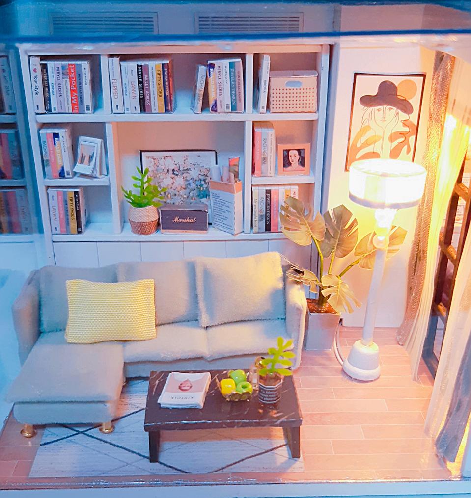 화이트 심플 미니어처 하우스