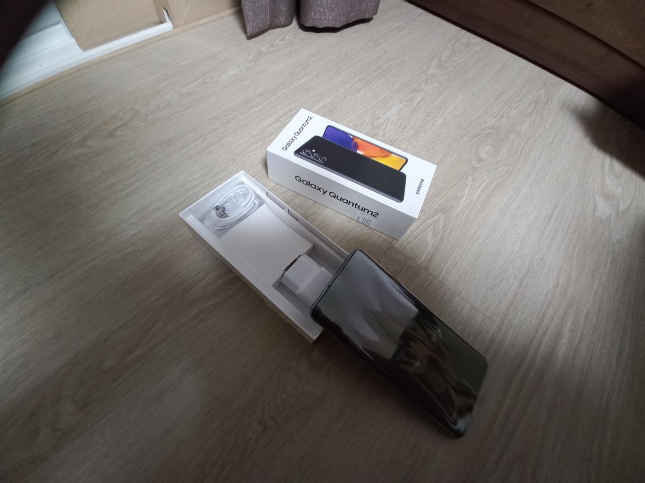 삼성갤럭시A 퀀텀2