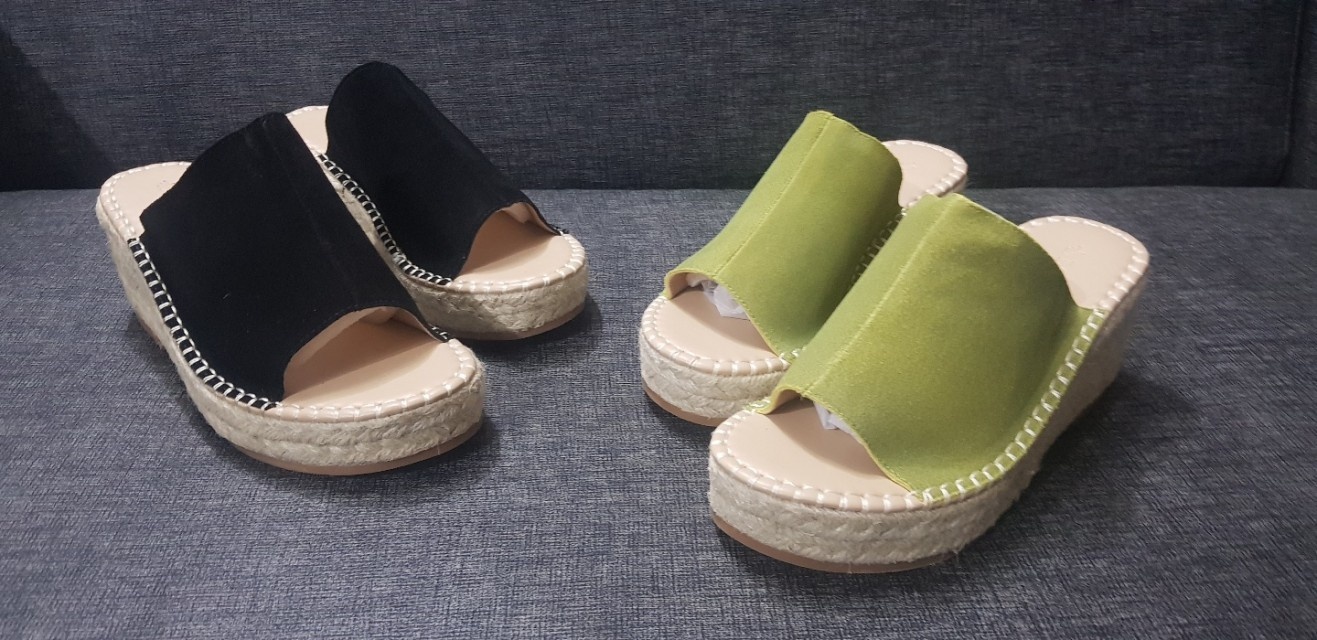 통굽 샌들 가죽  새제품  230~250