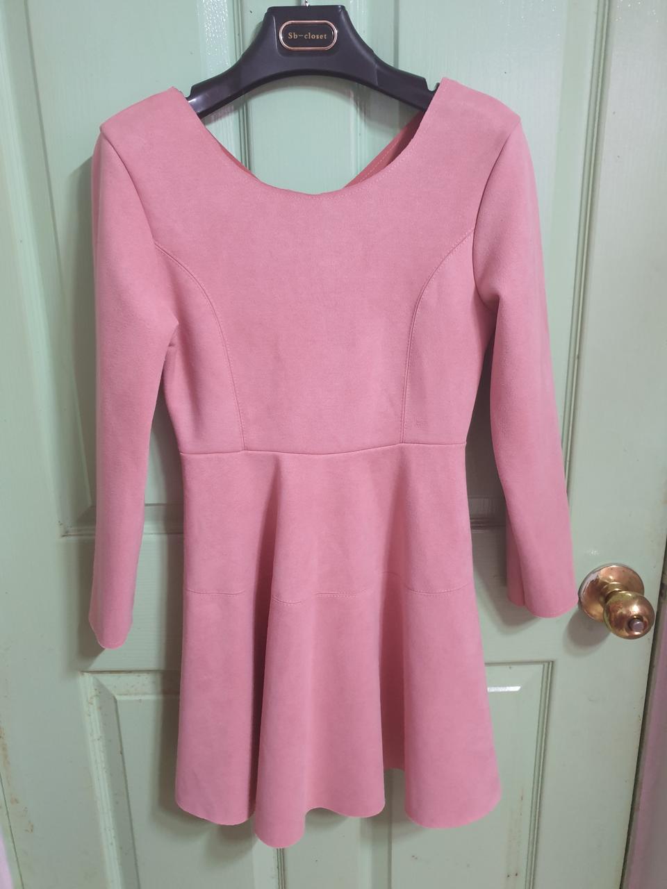 딸기우유색 스웨이드 플레어 원피스