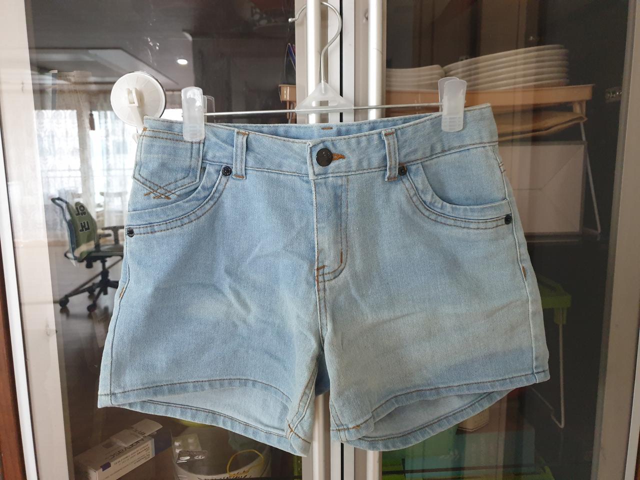 새상품 반바지 판매합니다.