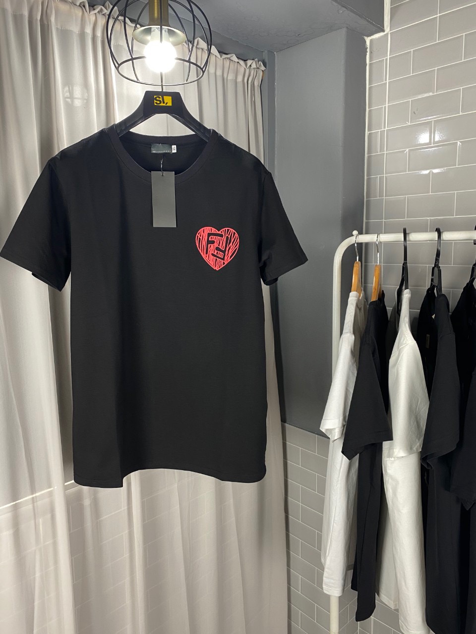 남자라운드티 명품반팔티 여름티셔츠 미착용면반팔