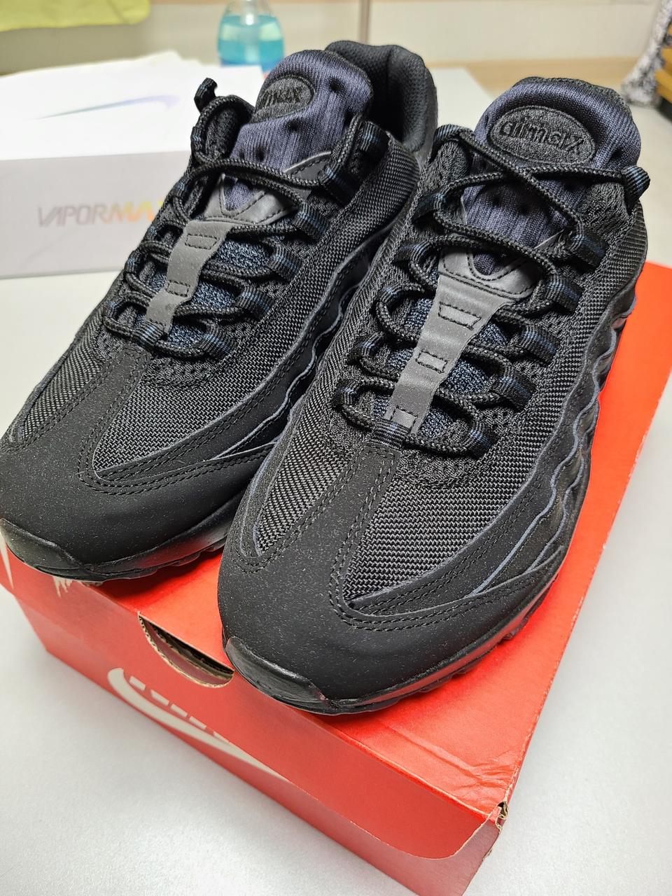 나이키 에어맥스95 트리플블랙 새제품 270